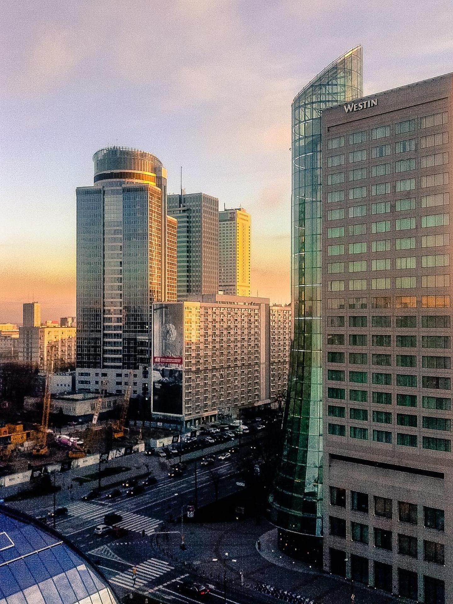 Luxury 4-Bedroom Apartment In Centre - Self-Check In & Fast Wifi วอร์ซอ ภายนอก รูปภาพ