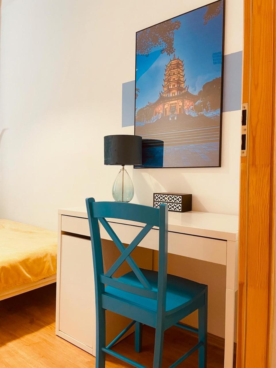 Luxury 4-Bedroom Apartment In Centre - Self-Check In & Fast Wifi วอร์ซอ ภายนอก รูปภาพ